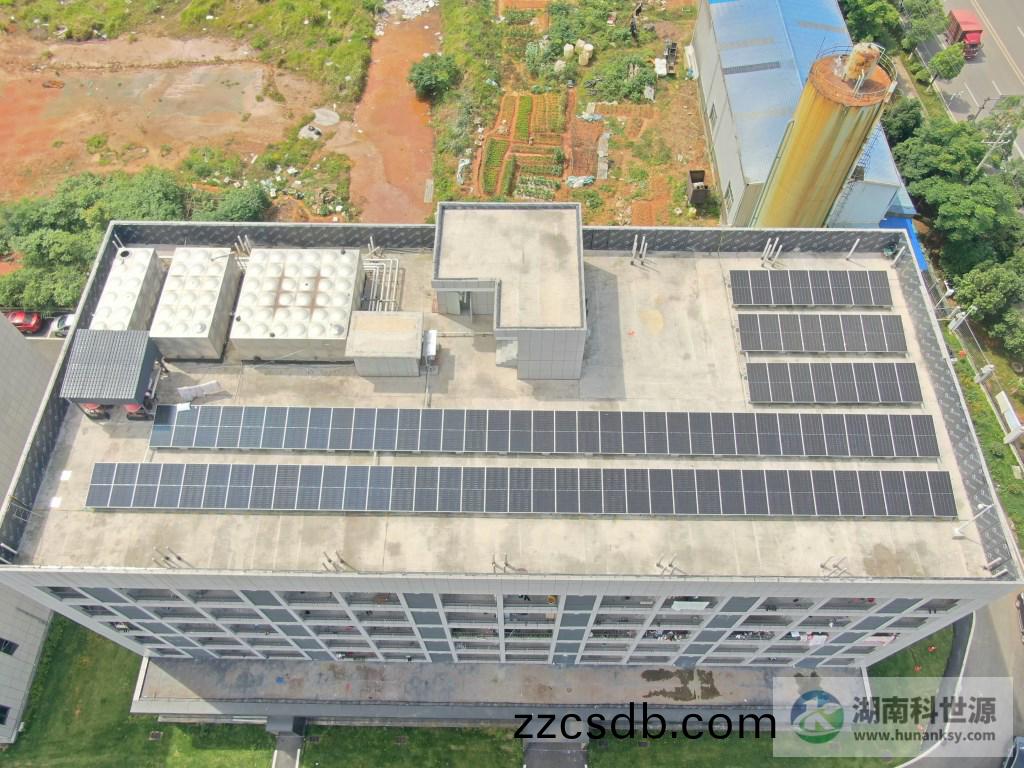 廠房屋頂光伏髮電航拍圖